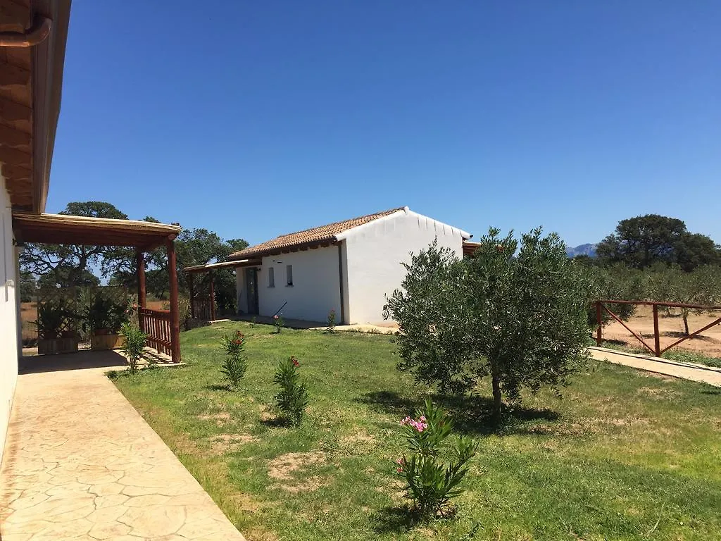 Agriturismo Mieleamaro Villa Olbia